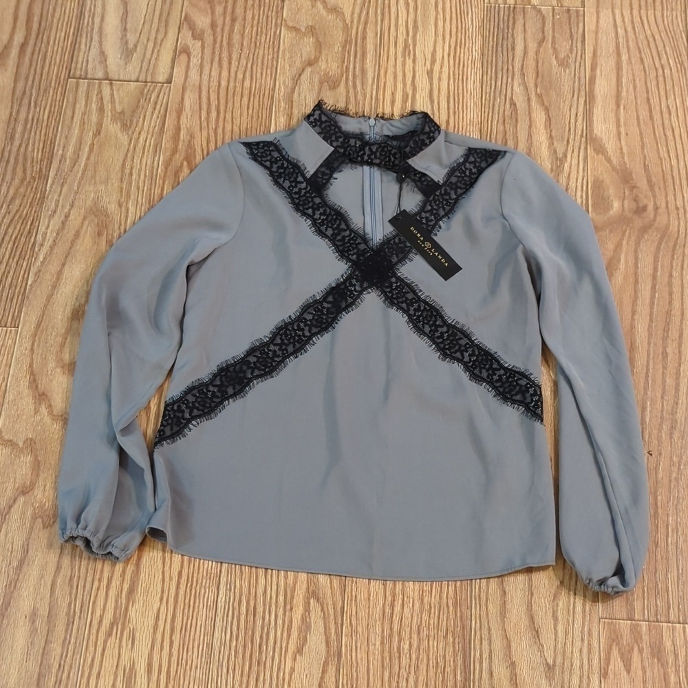 Gray lace-detail halter neck long-sleeve blouse by Dora Landa, women's M NWT